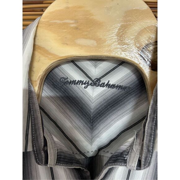 Tommy Bahama 100% Tencel XXL Long Sleeve Grey Striped Shirt - Picture 4 of 6